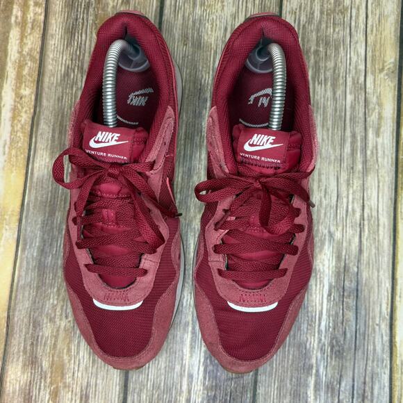 Nike Venture Runner Womens Sz 9.5 Beet Root Red Sneakers Casual Gym Athletic - Picture 7 of 8